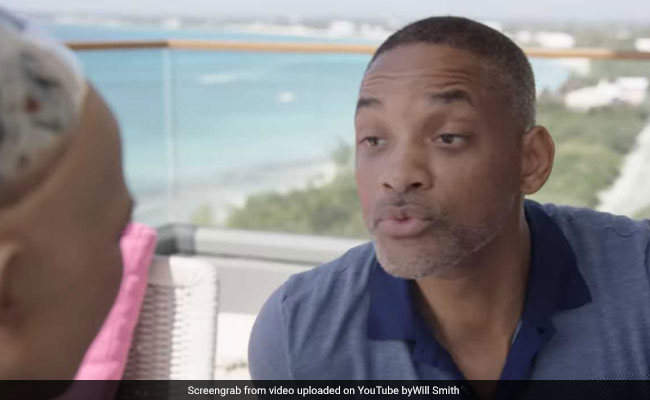 Will Smith Tries To Kiss Sophia The Robot. Watch What Happens Next