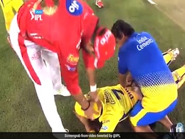 Dhoni, Yuvi's 'Old Bromance' During IPL Game Has Twitter All Nostalgic Dhoni, Yuvi's 'Old Bromance' During IPL Game Has Twitter All Nostalgic