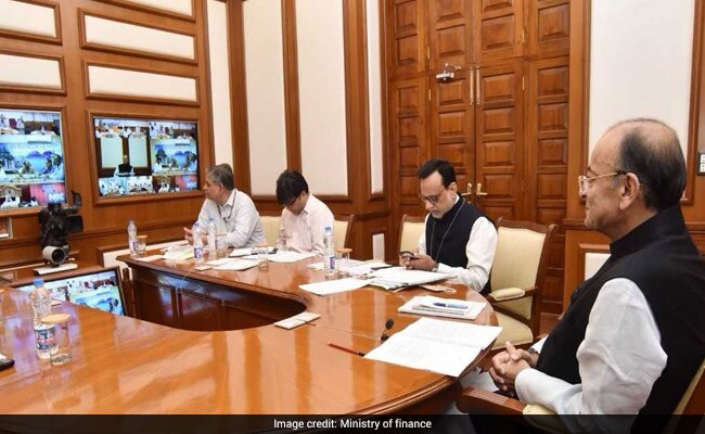 GST Council Approves Single Form System, Monthly Return Filing To Start In 6 Months GST Council Approves Single Form System, Monthly Return Filing To Start In 6 Months