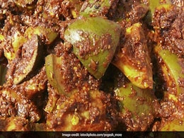 Mango pickles की यह रेसिपी है बेहद आसान, बस 5 मिनट में बनकर हो जाती है तैयार, यहां जानिए बनाने की विधि Mango pickles की यह रेसिपी है बेहद आसान, बस 5 मिनट में बनकर हो जाती है तैयार, यहां जानिए बनाने की विधि