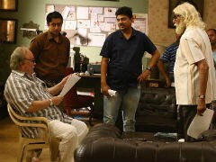 <I>102 Not Out</i> Box Office Collection Day 5: Amitabh Bachchan, Rishi Kapoor's Film Packs A 'Solid' Punch