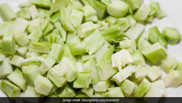How To Eat Broccoli Stalks: 7 Ways To Use Them To Make Your Meals More  Nutritious! - NDTV Food
