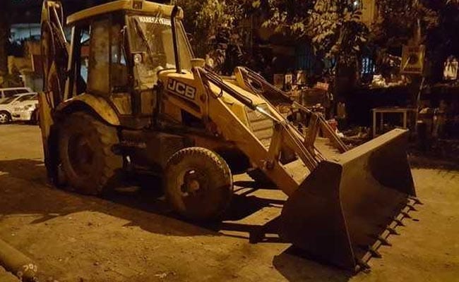 Bulldozer A Hit In Madhya Pradesh Too As Groom Ditches Horse At Wedding