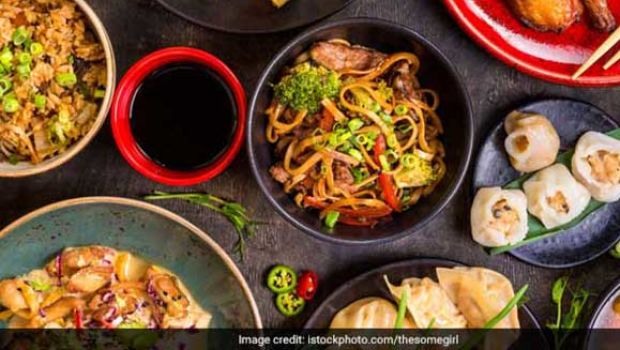 चीन में शाकाहारी खाने का भी जलवा,  जानिए टॉप 5 चाइनीज वेज फूड रेसिपीज जिन्हें खाकर जीभ, पेट और दिल कह उठेंगे- वाह!
