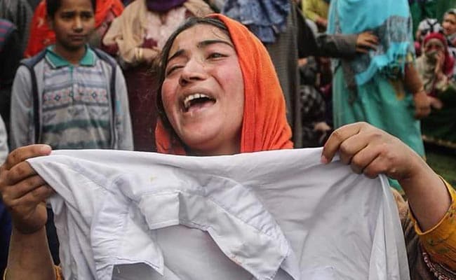 Protests In Kashmir's Shopian After Teenager Dies In Firing By Security Forces