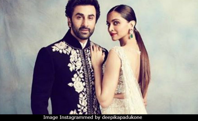 Deepika Padukone's '<I>Jab</i> Naina Met <I>Bunny</i>' Pic With Ranbir Kapoor Has The Internet Smitten