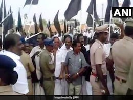 Cauvery Protest: DMK Workers Throw Stones at Defence Minister's Car Cauvery Protest: DMK Workers Throw Stones at Defence Minister's Car
