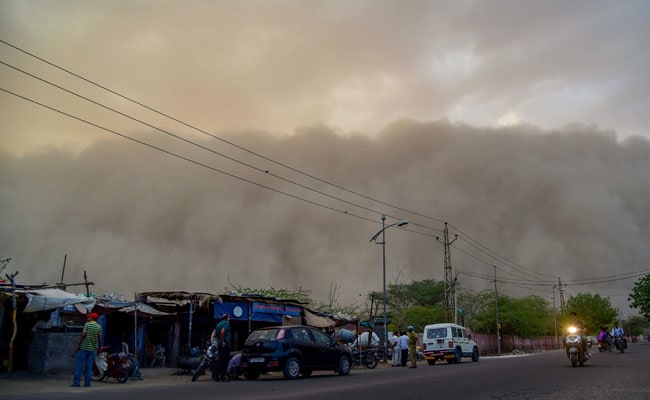 Fresh Thunderstorm Warning In Delhi-NCR, Wind Speed To Hit 80 Kmph: Met Office