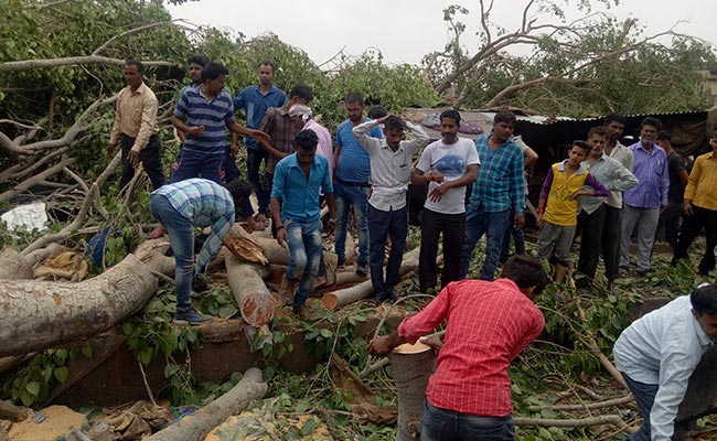 China Mourns Loss Of Lives As Dust Storm Leaves Over 100 Dead In India