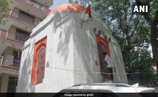 Delhi Tomb Allegedly Converted Into Temple, Investigation Ordered