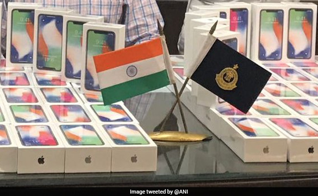 Man Arrested With 100 iPhone X Handsets Worth Rs 85 Lakh At Delhi Airport