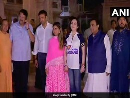 Isha Ambani, Fiance Anand Piramal Visit Mumbai Temple With Families Isha Ambani, Fiance Anand Piramal Visit Mumbai Temple With Families