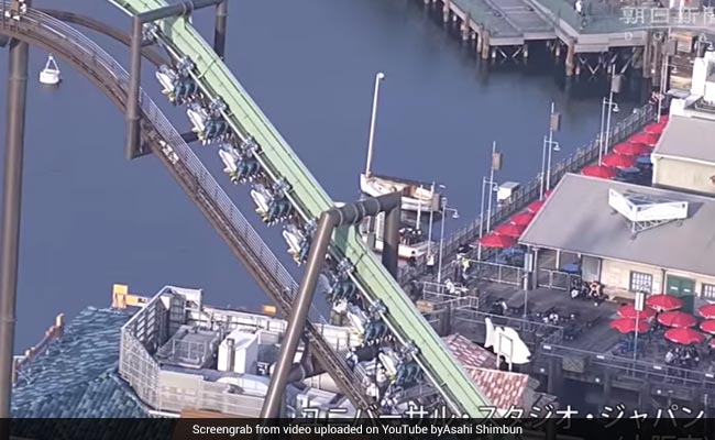 Japan Rollercoaster Gets Stuck Riders Left Hanging Upside Down