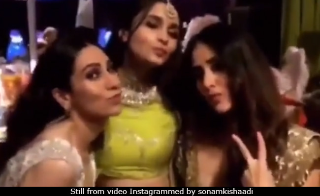 Inside Sonam Kapoor And Anand Ahuja's Reception: This Is How Much Fun Kareena, Karisma And Alia Bhatt Had