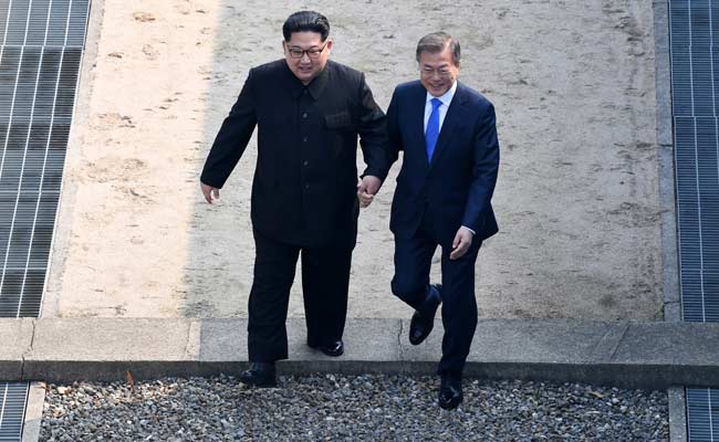 Why A South Korean Newspaper Asked Experts To Look At Photos Of Kim Jong Un's Shoes