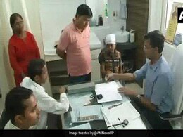 "You Have Paid Our Fee At The Border": Lucknow Doctor Treats Soldiers For Free "You Have Paid Our Fee At The Border": Lucknow Doctor Treats Soldiers For Free