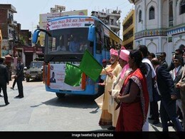 PM Modi, KP Oli Jointly Inaugurate Janakpur-Ayodhya Direct Bus Service PM Modi, KP Oli Jointly Inaugurate Janakpur-Ayodhya Direct Bus Service