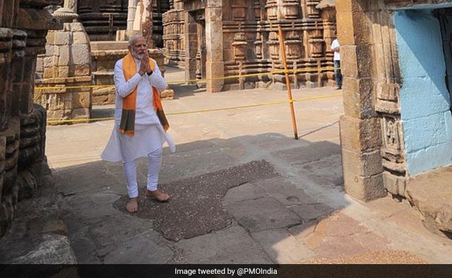 PM Modi's Lingaraj Temple Photo Becomes Most Popular One Shared By A Leader