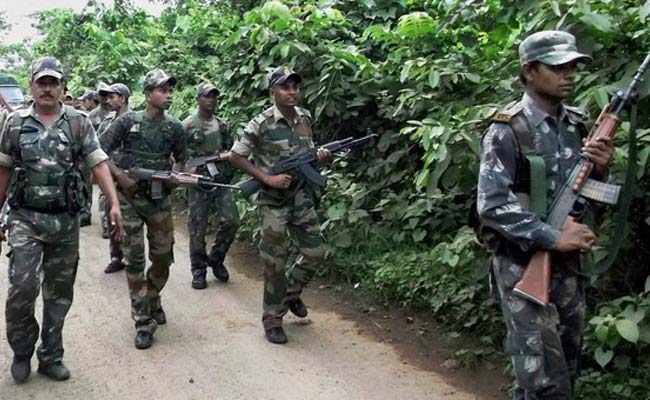 छत्तीसगढ़ : अलग -अलग जगहों से 10 नक्सली गिरफ्तार