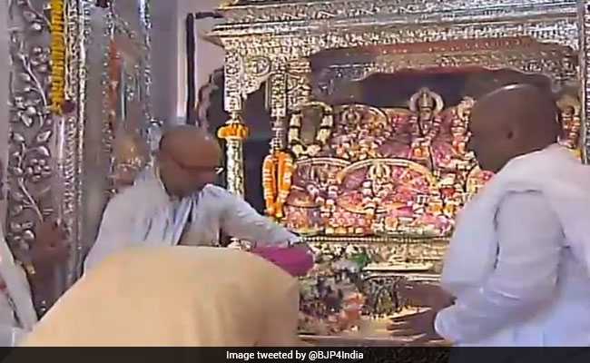 PM Modi Performs Special Prayers At Janaki Temple In Nepal