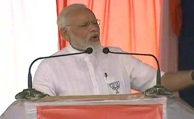 PM Modi Flips 'B Team' Charge, Alleges Congress, Deve Gowda 'Secret Pact'