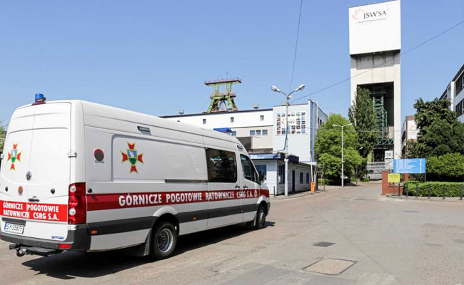 1 Miner Dead, 3 Still Missing After Quake At Polish Coal Mine