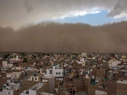 Dust Storm Alert: राजस्थान में आज 30-40 किमी प्रति घंटे की रफ्तार से चलेगी धूल भरी आंधी, इन जिलों में हो सकती है बारिश! Dust Storm Alert: राजस्थान में आज 30-40 किमी प्रति घंटे की रफ्तार से चलेगी धूल भरी आंधी, इन जिलों में हो सकती है बारिश!