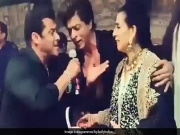 सलमान और शाहरुख ने गाया अनिल कपूर की पत्नी के लिए ऐसा गाना कि सुनीता बोलीं- Control Them सलमान और शाहरुख ने गाया अनिल कपूर की पत्नी के लिए ऐसा गाना कि सुनीता बोलीं- Control Them