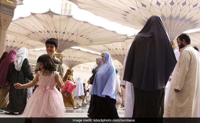 Saudi Program Calls For Gender-Mixing, No Prayer Closure