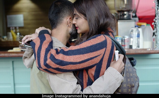 Anand Ahuja's Post For Sonam Kapoor Reviewed By Janhvi: 'Too Cute, Can't Breathe'