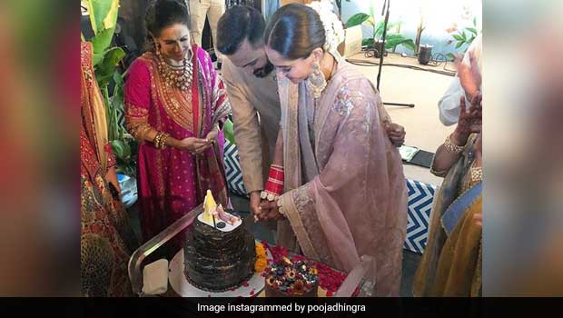Sonam Kapoor Weds Anand Ahuja: Have You Seen The Couple's Adorable Wedding Cakes? (See Pics Inside)