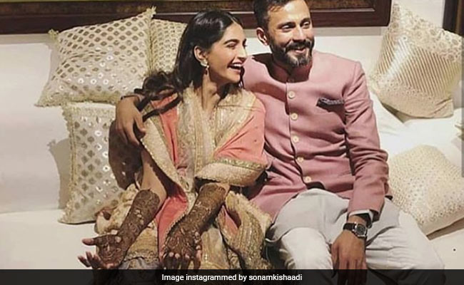 Image result for sonam kapoor anand ahuja wedding
