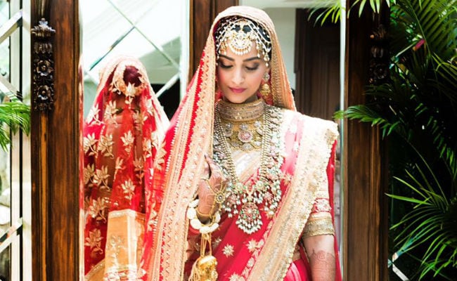 First Pics From Sonam Kapoor And Anand Ahuja's Wedding: See Sonam's Bridal Outfit; Anand Ahuja, Anil Kapoor Are At Wedding Venue