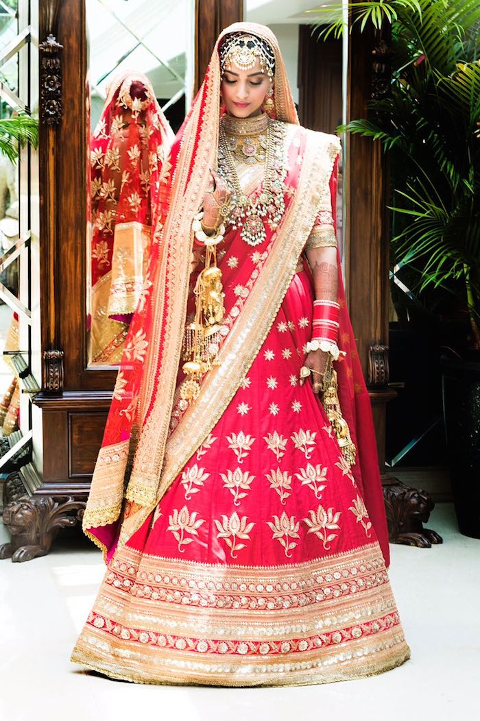 Manish Malhotra Bride Stuns In A Scarlet Red Lehenga Adorned With 'Dori'  And Sequins Embroidery