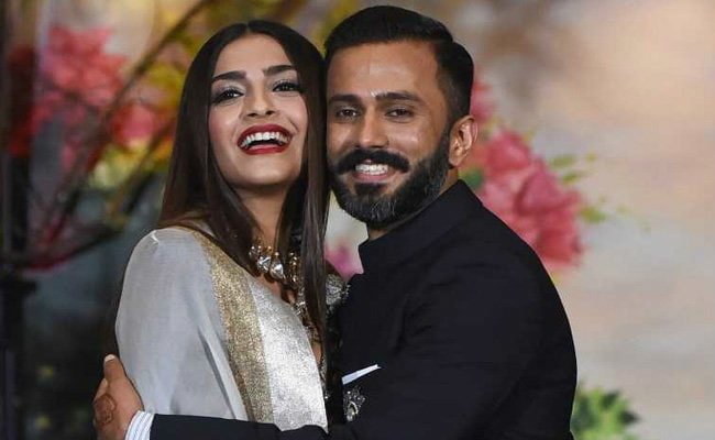 Sonam Kapoor, Anand Ahuja Share Thank You Notes For Anil, Sunita, Harshvardhan And Rhea Kapoor For Making The Wedding 'Special'