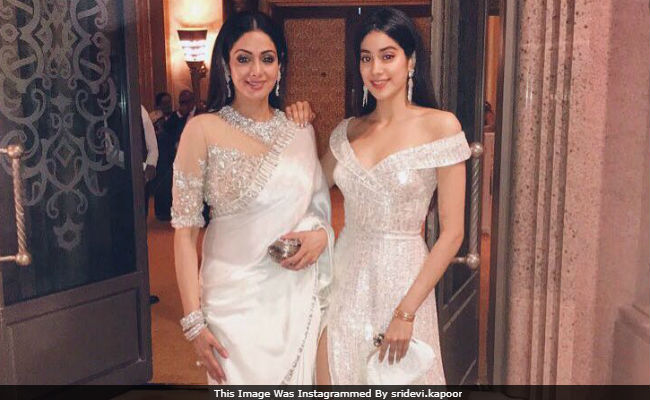 This Old Video Of Sridevi Poking Fun At Daughter Janhvi Kapoor's Hindi Is Going Viral