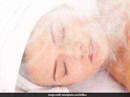 Here's How A Hot Bath Can Help Improve Inflammation: Diet Tips For Curbing Inflammation In The Body Here's How A Hot Bath Can Help Improve Inflammation: Diet Tips For Curbing Inflammation In The Body