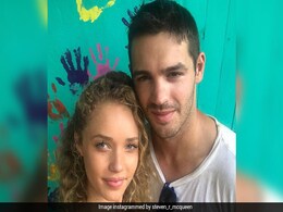 'वैंपायर डायरीज' के अभिनेता स्टीवन मेकक्वीन ने तोड़ी सगाई 'वैंपायर डायरीज' के अभिनेता स्टीवन मेकक्वीन ने तोड़ी सगाई