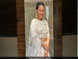 Sonam Kapoor <i>Di Wedding</i>: Swara Bhasker All Set For Her 'Real <i>Veere</i>'s' <i>Mehendi</i> Sonam Kapoor <i>Di Wedding</i>: Swara Bhasker All Set For Her 'Real <i>Veere</i>'s' <i>Mehendi</i>