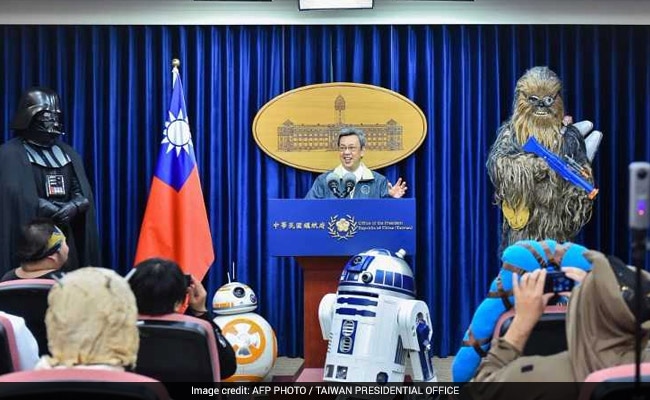 Chewbacca, Darth Vader Visit Taiwan's Presidential Office On Star Wars Day