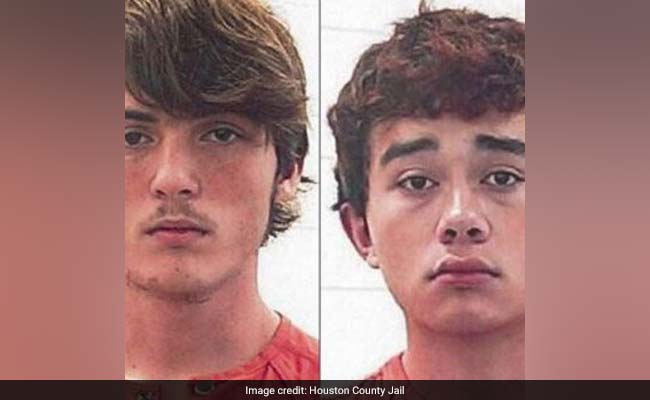 2 Teens Made A Suicide Pact But First Wanted To 'See How It Feels To Kill'