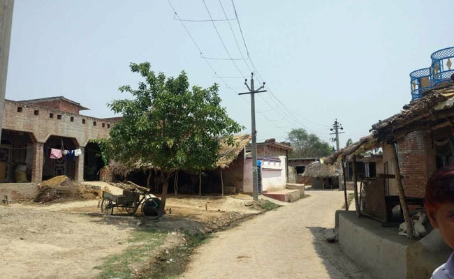 This Village In Uttar Pradesh Has No Electricity