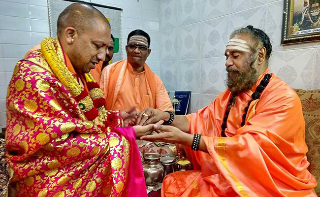 After Criticism, Yogi Adityanath Cuts Karnataka Campaign Over UP Deaths