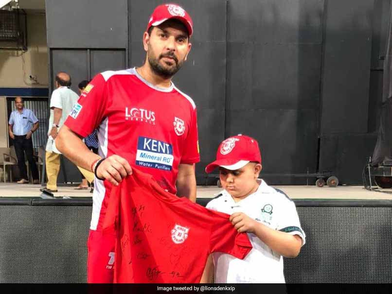 IPL 2018: Yuvraj Singh Meets Young Fan Suffering From Cancer, Twitter Lauds Him