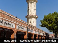 Ishwar Lat: A 7-storey tower which was originally built as a tribute to Maharaja Ishwari Singh's victory over Marahas & Mewars