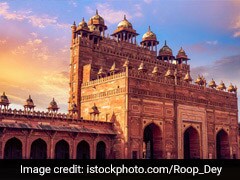 Fatehpur Sikri: A masterpiece of Indo-Islamic architecture, founded by Mughal emperor Akbar Fatehpur Sikri: A masterpiece of Indo-Islamic architecture, founded by Mughal emperor Akbar