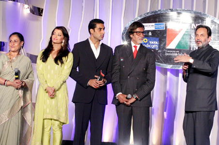 Big B blogs on the 7 Wonders campaign