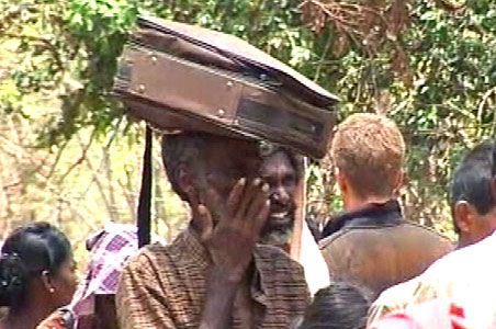 Humanitarian crisis hits war-torn Lanka