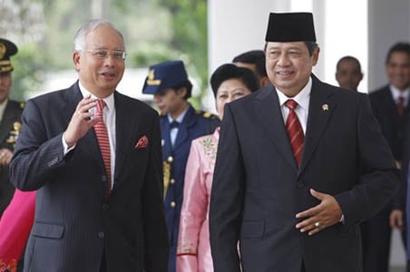Malaysian PM dodges questions about missing model
