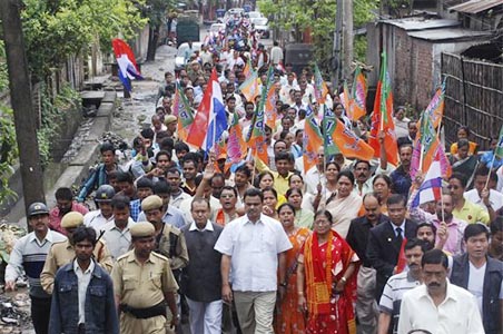 Last day of campaigning for phase I of Lok Sabha polls